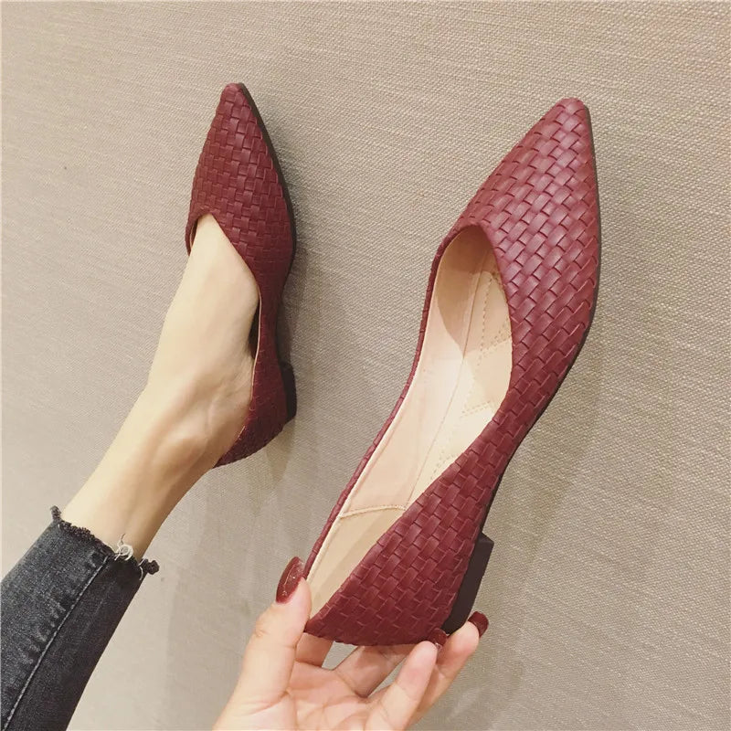 Large Size Shoes for Women Flats 2023 Spring Autumn New Woven Women's Shoes Black Shallow Mouth Pointed Shoes Ladies Zpaxo