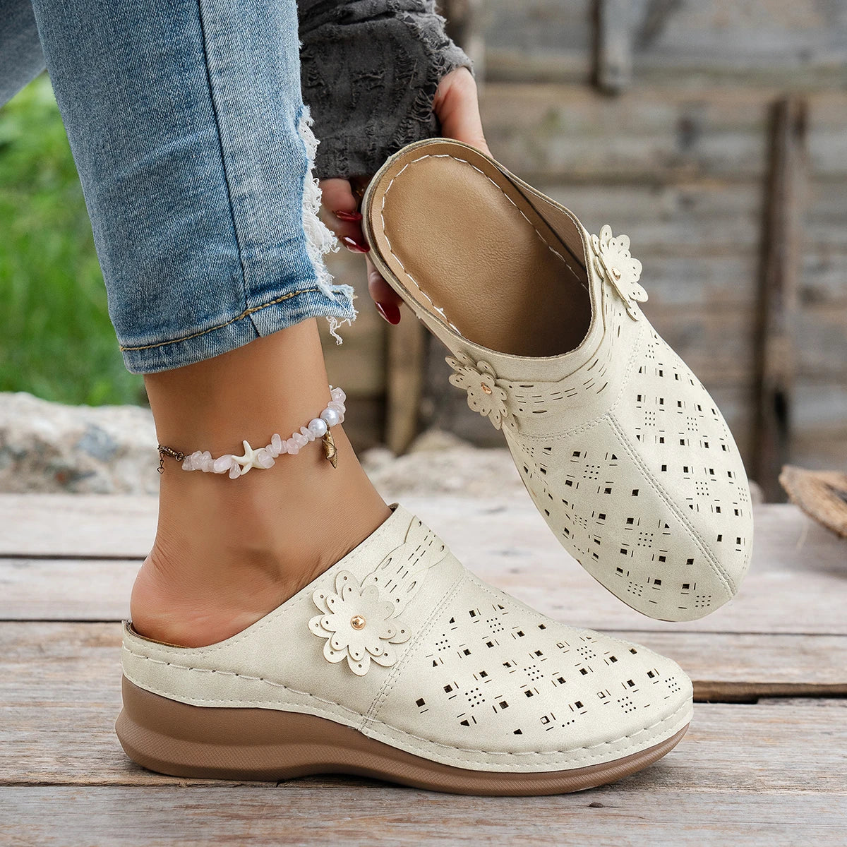 2025 New Women Wedge Mules Slippers Lightweight Hollow Out Shoes Woman Plus Size Thick Sole Outdoor Sandals Female Slides Women Zpaxo WHITE 36